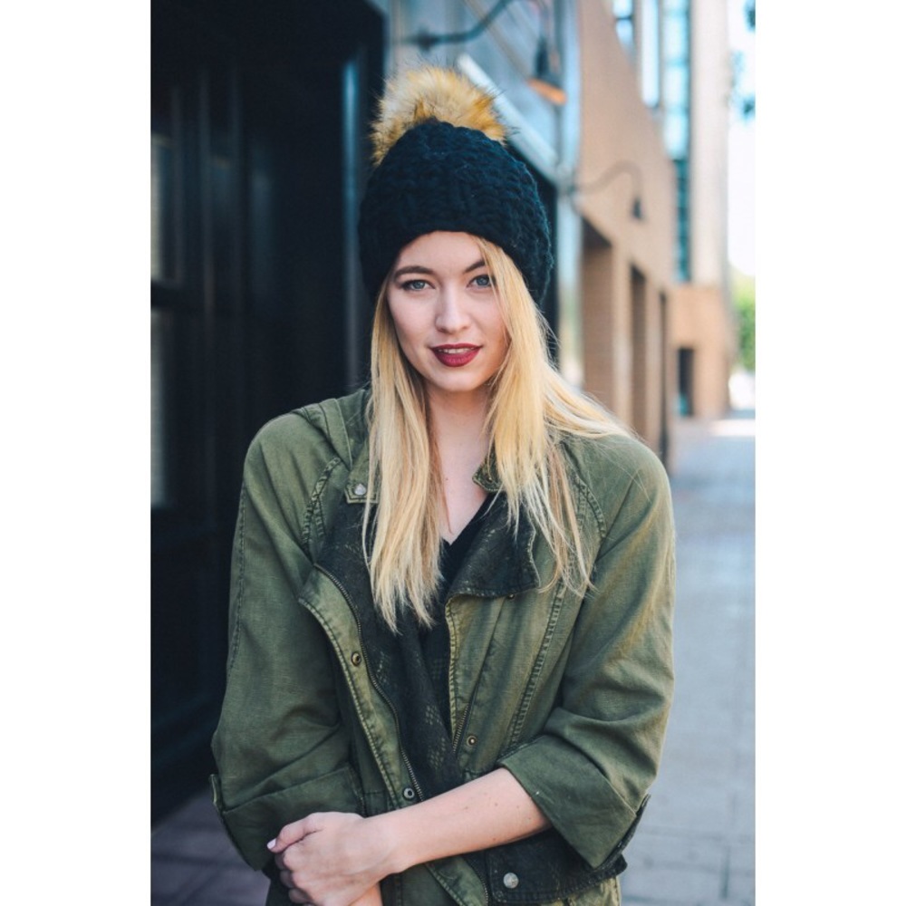oversized chunky pom beanie